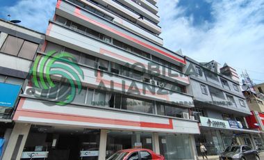 oficina en arriendo en centro. Cod A12555