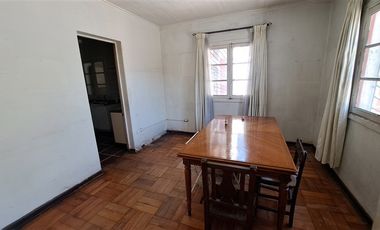 Casa en venta de 3 dorm. en Recoleta, Metro Einstein