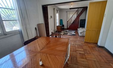 Casa en venta de 3 dorm. en Recoleta, Metro Einstein