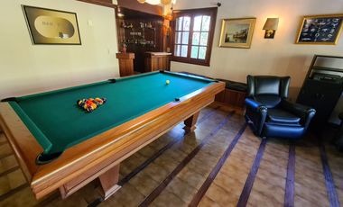 Venta - Chalet seis ambientes con piscina - Quintana 1043 - Los Troncos