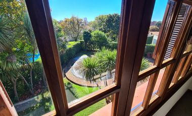 Venta - Chalet seis ambientes con piscina - Quintana 1043 - Los Troncos