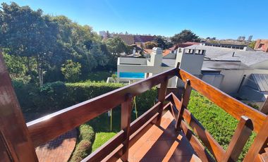 Venta - Chalet seis ambientes con piscina - Quintana 1043 - Los Troncos