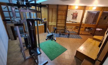 Venta - Chalet seis ambientes con piscina - Quintana 1043 - Los Troncos