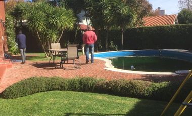 Venta - Chalet seis ambientes con piscina - Quintana 1043 - Los Troncos