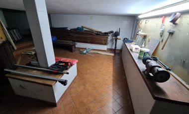 Venta - Chalet seis ambientes con piscina - Quintana 1043 - Los Troncos