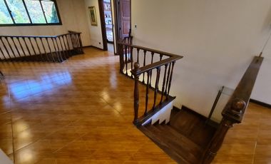 Venta - Chalet seis ambientes con piscina - Quintana 1043 - Los Troncos