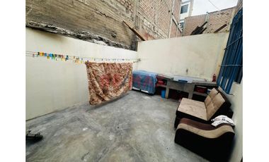 Venta Casa Los Pinos - Chaclacayo