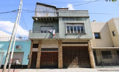 Casa Multifamiliar o para inversión en  Ramos Mejía