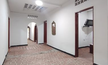 hotel en venta en pueblo nuevo. Cod V30121