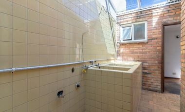 casa en arriendo/venta en niza norte. Cod A27627