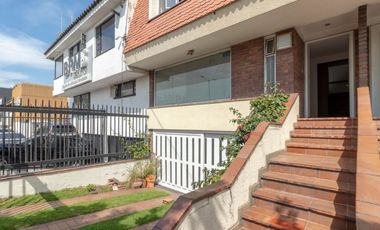 casa en arriendo/venta en niza norte. Cod A27627