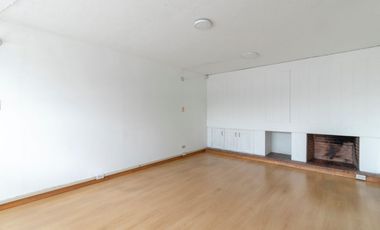 casa en arriendo/venta en niza norte. Cod A27627