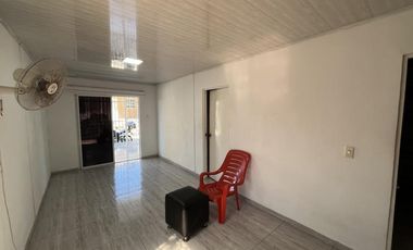 casa en venta en santa inés. Cod V106216
