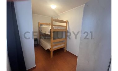 SE ARRIENDA AMPLIA CASA  AMOBLADA