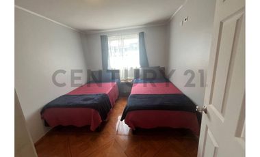 SE ARRIENDA AMPLIA CASA  AMOBLADA