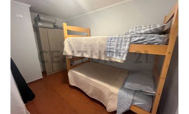 SE ARRIENDA AMPLIA CASA  AMOBLADA