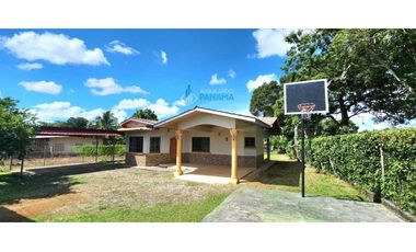 En VENTA residencia en ALGARROBOS