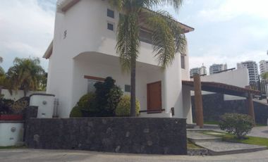Residencia frente al LAGO en JURIQUILLA, Náutico, Roof Garden, Alberca, Jardín,.