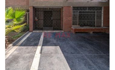 Excelente Ubicacion ! Casa En Jr Jacaranda - Valle Hermoso Surco