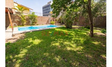 Excelente Ubicacion ! Casa En Jr Jacaranda - Valle Hermoso Surco