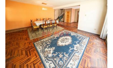 Excelente Ubicacion ! Casa En Jr Jacaranda - Valle Hermoso Surco