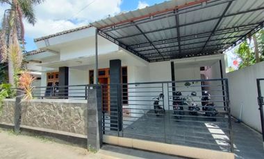 Dijual cepat Kos murah + rumah induk Lokasi di utara terminal condong catur Prospek Investasi Tepat