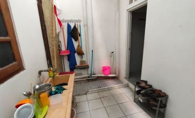 Dijual cepat Kos murah + rumah induk Lokasi di utara terminal condong catur Prospek Investasi Tepat