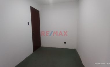 Departamento En Venta – Primer Piso Frente A Parque En Surco