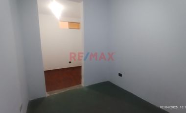 Departamento En Venta – Primer Piso Frente A Parque En Surco