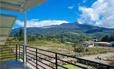 En venta exclusiva residencia en Alto Boquete