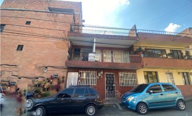 Casa Lote en Venta en Itagüí. sector San Isidro