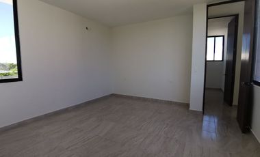 Casa en venta en Privada  al norte de Mérida   4 habitaciones