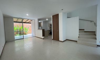 casa en arriendo en ciudad country. Cod A4971