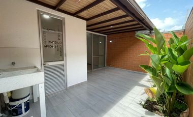 casa en arriendo en ciudad country. Cod A4971