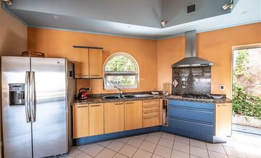 Casa en arriendo de 4 dorm. en Lo Barnechea