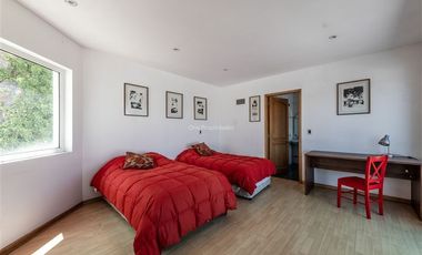 Casa en arriendo de 4 dorm. en Lo Barnechea