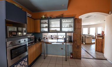 Casa en arriendo de 4 dorm. en Lo Barnechea