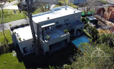 Increíble casa  4 DORMITORIOS en San Matías Gran Lote Interno FINANCIA CORTO PLAZO
