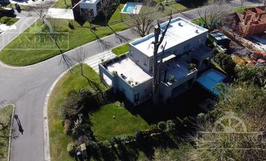 Increíble casa  4 DORMITORIOS en San Matías Gran Lote Interno FINANCIA CORTO PLAZO
