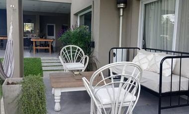 Increíble casa  4 DORMITORIOS en San Matías Gran Lote Interno FINANCIA CORTO PLAZO