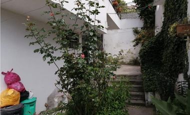 CASA ESQUINERA A DOS CUADRAS DEL CENTRO DE OTAVALO