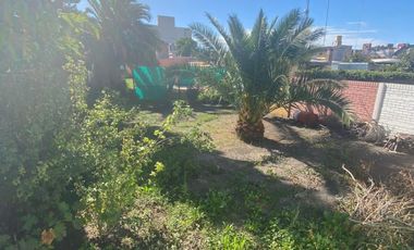 SE VENDE HERMOSA CASA CENTRICA - VIEDMA