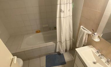 SE VENDE HERMOSA CASA CENTRICA - VIEDMA