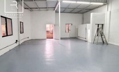 local en arriendo en centro envigado. Cod A104113