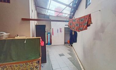 Di Sewakan Rumah Cocok Untuk Kantor Strategis 5 Kamar di Arcamanik Bandung