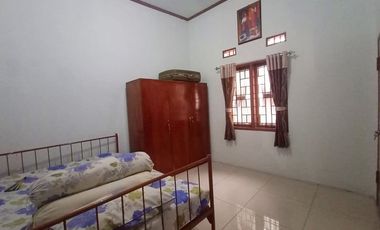 Di Sewakan Rumah Cocok Untuk Kantor Strategis 5 Kamar di Arcamanik Bandung