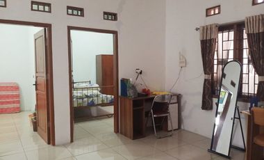 Di Sewakan Rumah Cocok Untuk Kantor Strategis 5 Kamar di Arcamanik Bandung