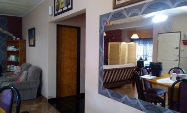 Casa americana en VENTA en muy buen estado y de reciente construcción.