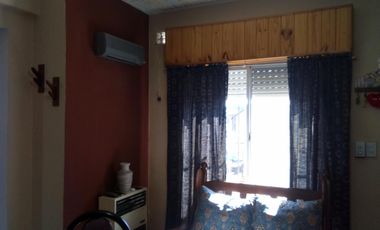 Casa americana en VENTA en muy buen estado y de reciente construcción.