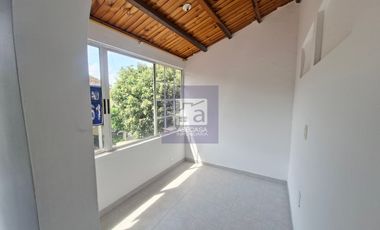 COD. 1579 - SE ARRIENDA CASA - BARRIO: EL TEJAR